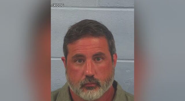 Arrestan a sujeto en Gadsden por abuso de menor de 12 años Fotografía oficial de arresto de Jamey Patterson, acusado por abusar de un menor en Gadsden.