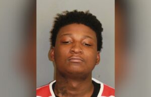Investigación de robo en Birmingham deja un arrestado Foto policial de ficha de Jorden Whitfield, arrestado por la Policía de Birmingham en Alabama.