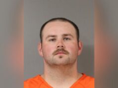 Exguardia en Blount County se declara no culpable Foto policial de Joseph Evans, exguardia procesado por la muerte de un recluso en Blount County.