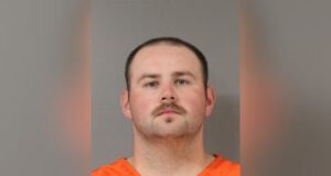 Exguardia en Blount County se declara no culpable Foto policial de Joseph Evans, exguardia procesado por la muerte de un recluso en Blount County.