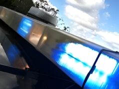 Hallan a salvo a niño de 4 años extraviado en Birmingham Luces azules de emergencia de una patrulla policial durante la búsqueda de un niño en Birmingham, Alabama.
