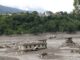 Tragedia en el Himalaya por riadas entre Nepal y China Viviendas destruidas y sepultadas por lodo tras una riada en la región fronteriza del Himalaya entre Nepal y China.