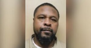 Alabama ratifica la pena de muerte por doble crimen de 2001 Retrato policial de Wakilii Brown, hombre condenado a la pena de muerte por doble asesinato en Alabama.
