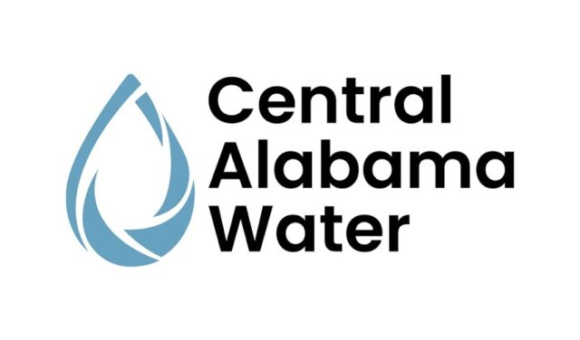 Logo de Central Alabama Water con icono de gota azul sobre fondo blanco para noticia de liquidez financiera.