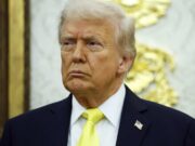 Demócratas apoyan votación y rescatan la agenda de Mike Johnson Donald Trump durante un acto político en el contexto de la agenda de financiación e inmigración en el Congreso.