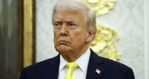 Demócratas apoyan votación y rescatan la agenda de Mike Johnson Donald Trump durante un acto político en el contexto de la agenda de financiación e inmigración en el Congreso.