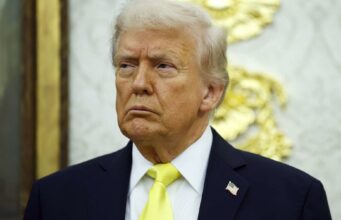 Demócratas apoyan votación y rescatan la agenda de Mike Johnson Donald Trump durante un acto político en el contexto de la agenda de financiación e inmigración en el Congreso.