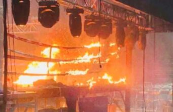 México cae arresto de implicados en incendio de Hermosillo Ring de boxeo consumido por intensas llamas en el Centro de Usos Múltiples de Hermosillo durante ataque en México.