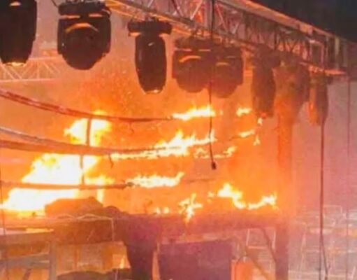 México cae arresto de implicados en incendio de Hermosillo Ring de boxeo consumido por intensas llamas en el Centro de Usos Múltiples de Hermosillo durante ataque en México.