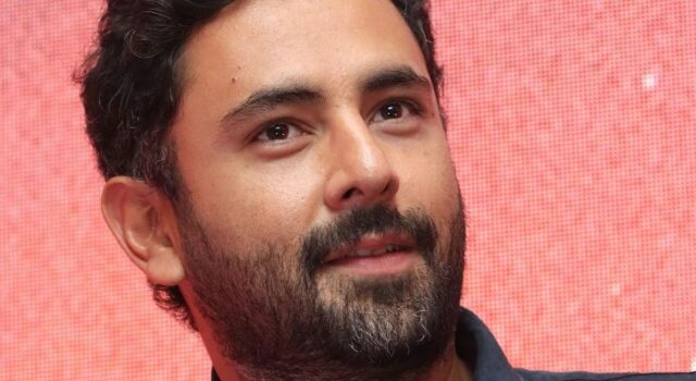 México sufre el asesinato del músico de Camilo Séptimo Retrato del músico Jonathan Meléndez de Camilo Séptimo, víctima de homicidio en México.